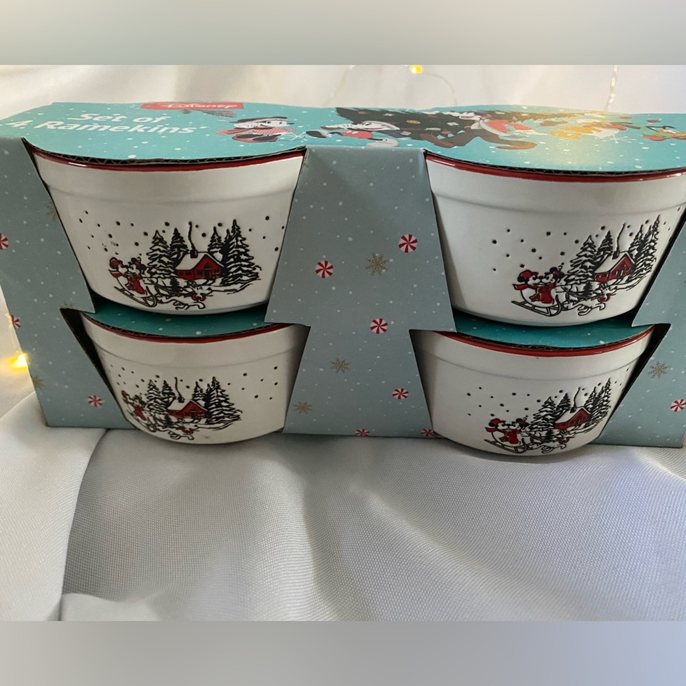 Disney Mickey & Minnie Christmas Set 🎄❄️🤍 - Picture 2 of 5